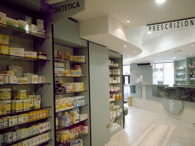 Farmacia Misasi Progetto Arredamenti Su Misura Scaffali