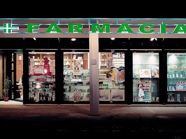 Farmacia Nati Progetto Arredamenti Su Misura Esterno