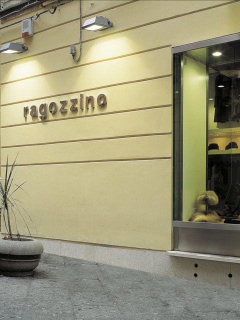 Ragozzino Progetto Arredi Su Misura Insegna